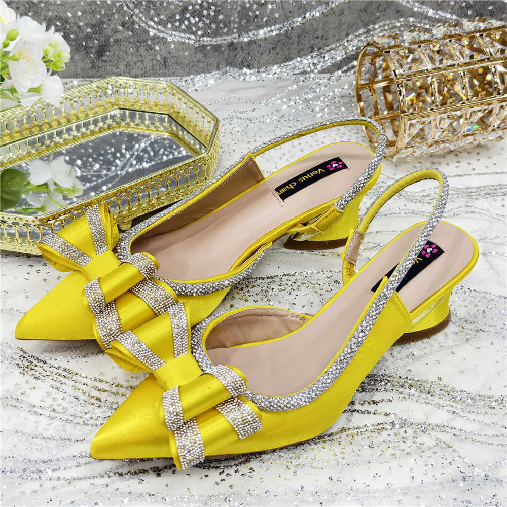Elegant Yellow Satin Rhineston - огляд і ціна Women'S Evening Bags